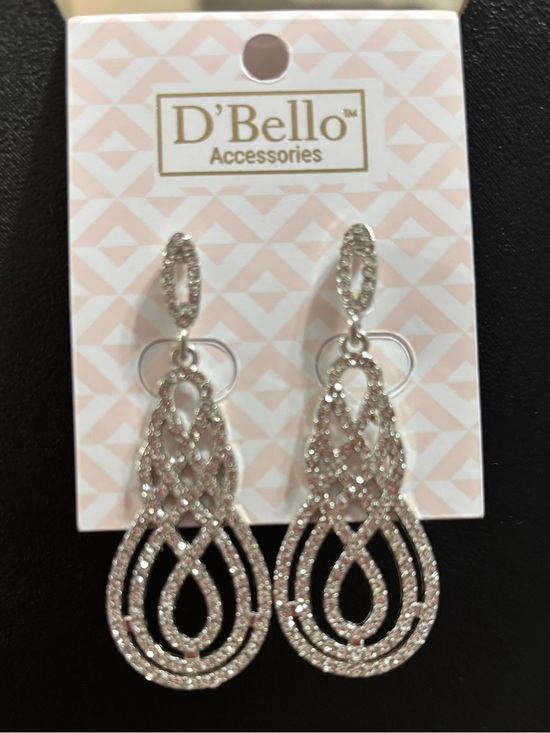 D’Bello Jewelry - 5/$25 (Pick 5 items for $25 Labeled) D'Bello Crystal Teardrop Drop Earrings
